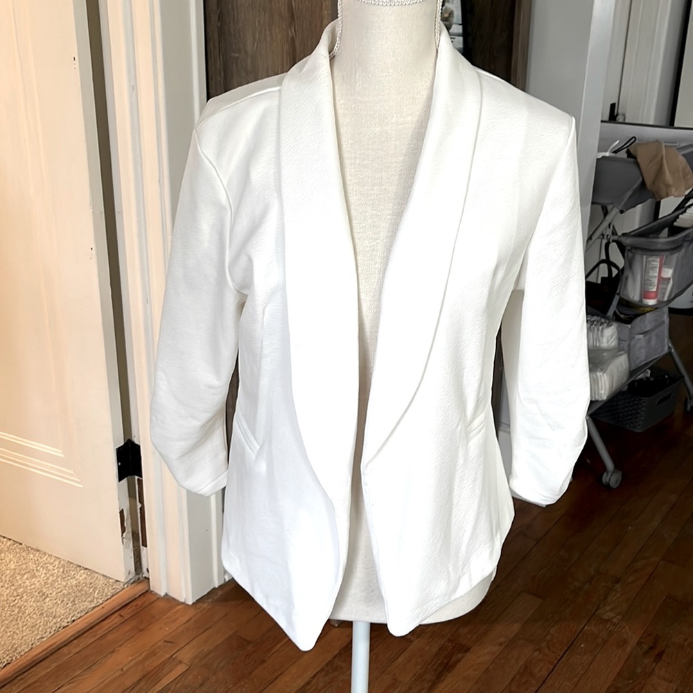 Lightweight blazer